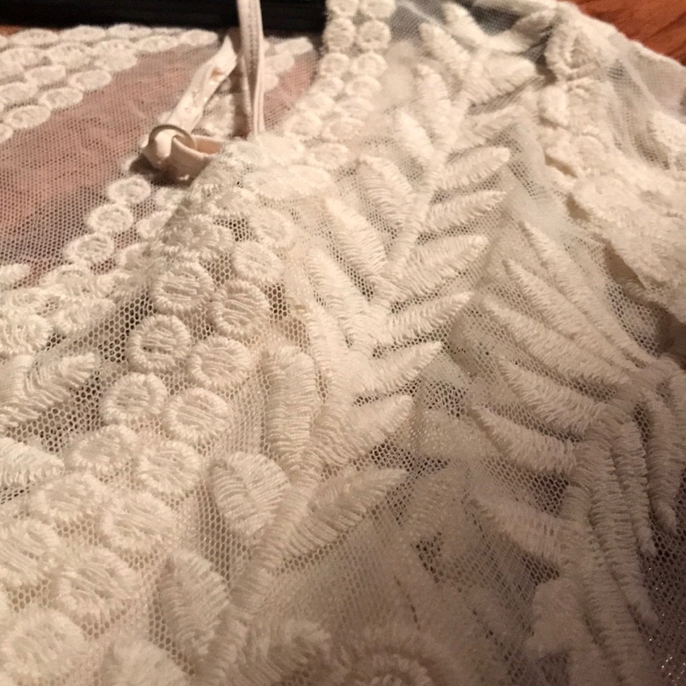 Express cream dress - Picture 3 of 3